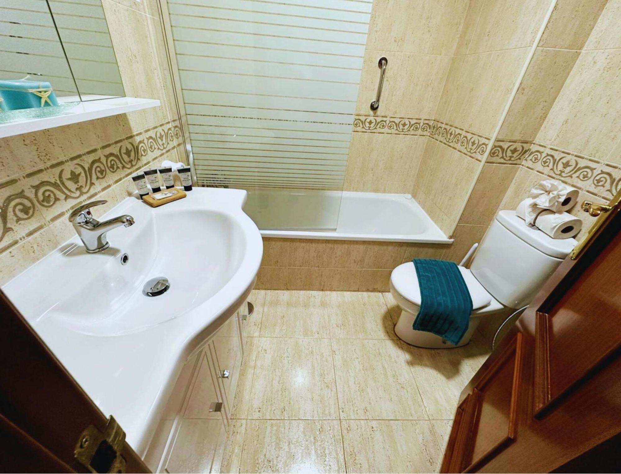 Benalmarina Sea View Apartments بينالماذينا المظهر الخارجي الصورة